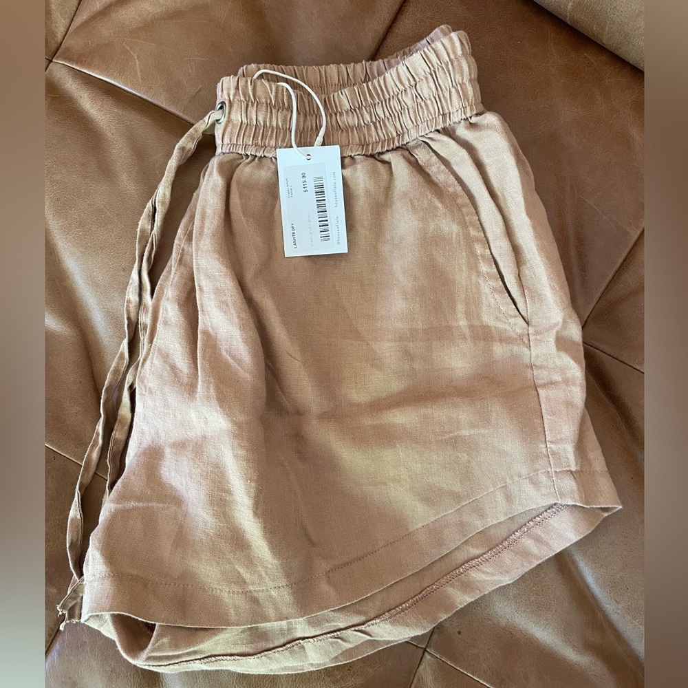 Lahntropy linen shorts, Size L, NWT